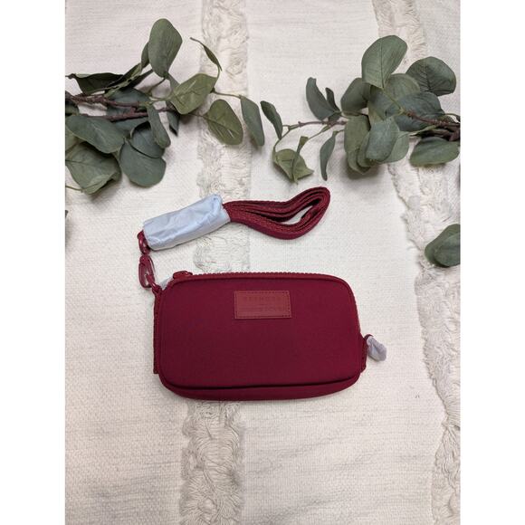 Sephora x Dagne Dover Mara Phone Sling in Red - Picture 1 of 2